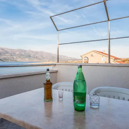Apartment Cozy In Zadar With Sea And Mountain Views Vinjerac
