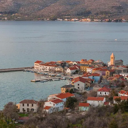 Apartment Cozy In Zadar With Sea And Mountain Views