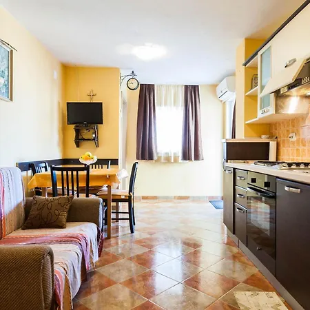 Cozy In Zadar With Sea And Mountain Views Apartment