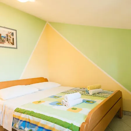 Cozy In Zadar With Sea And Mountain Views